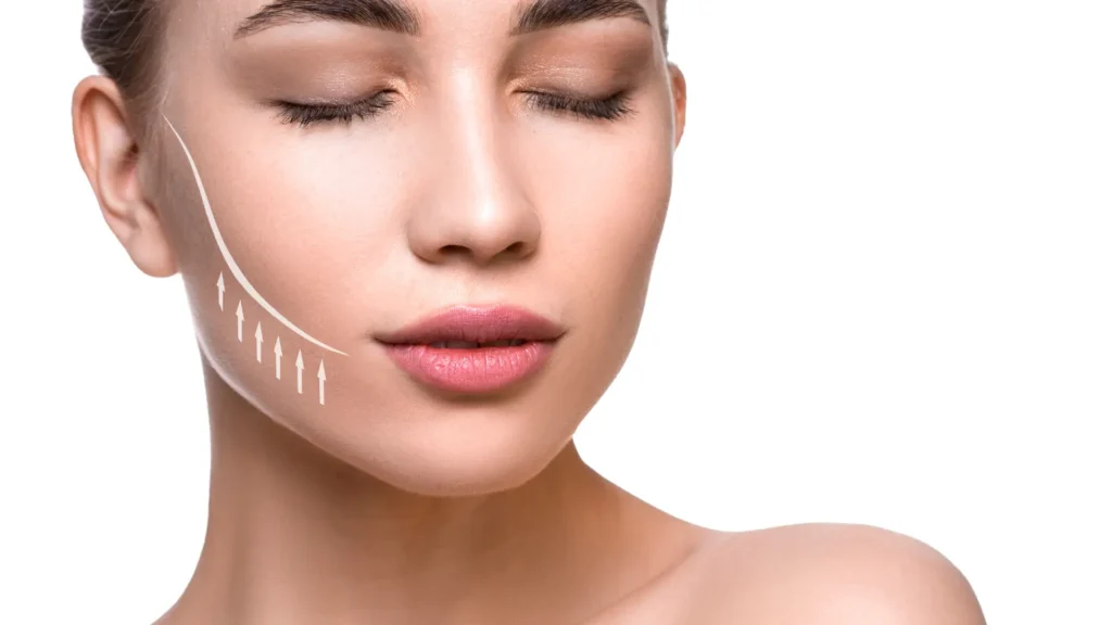 Nieinwazyjny lifting twarzy – które zabiegi są najlepsze