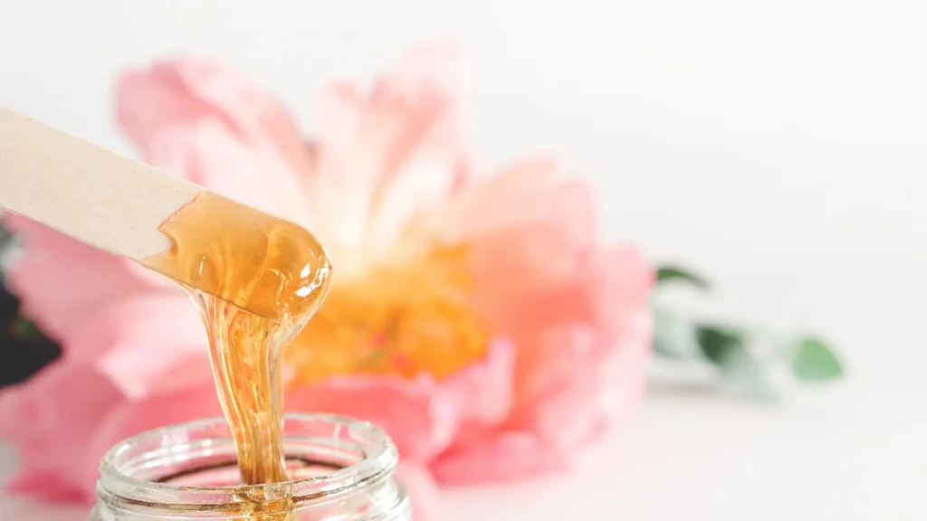 Depilacja pastą cukrową w Laseris naturalny sposób na gładką skórę